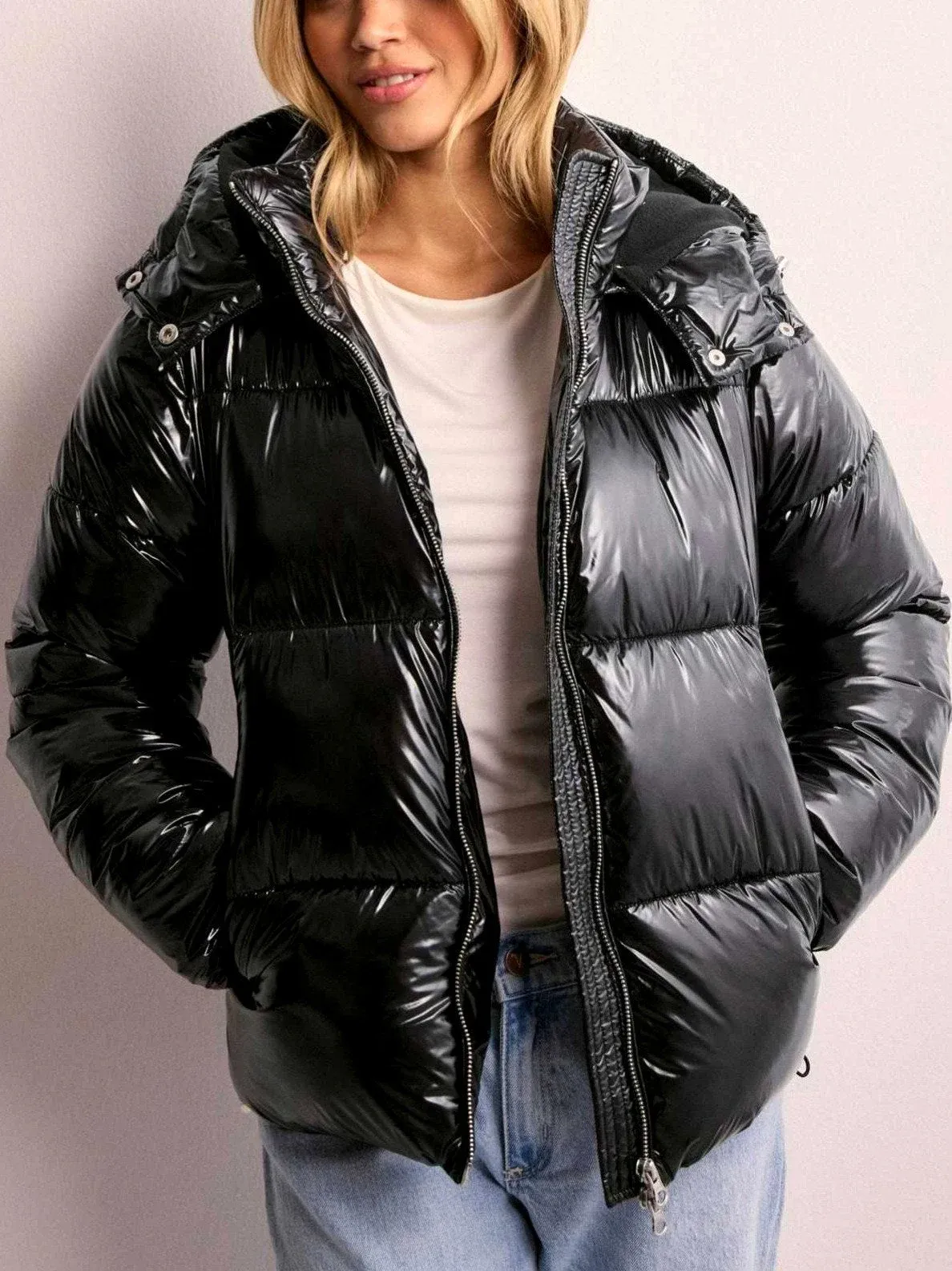 Amara Glossy Puffer — Black