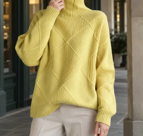 Scarlett Diamond Turtleneck