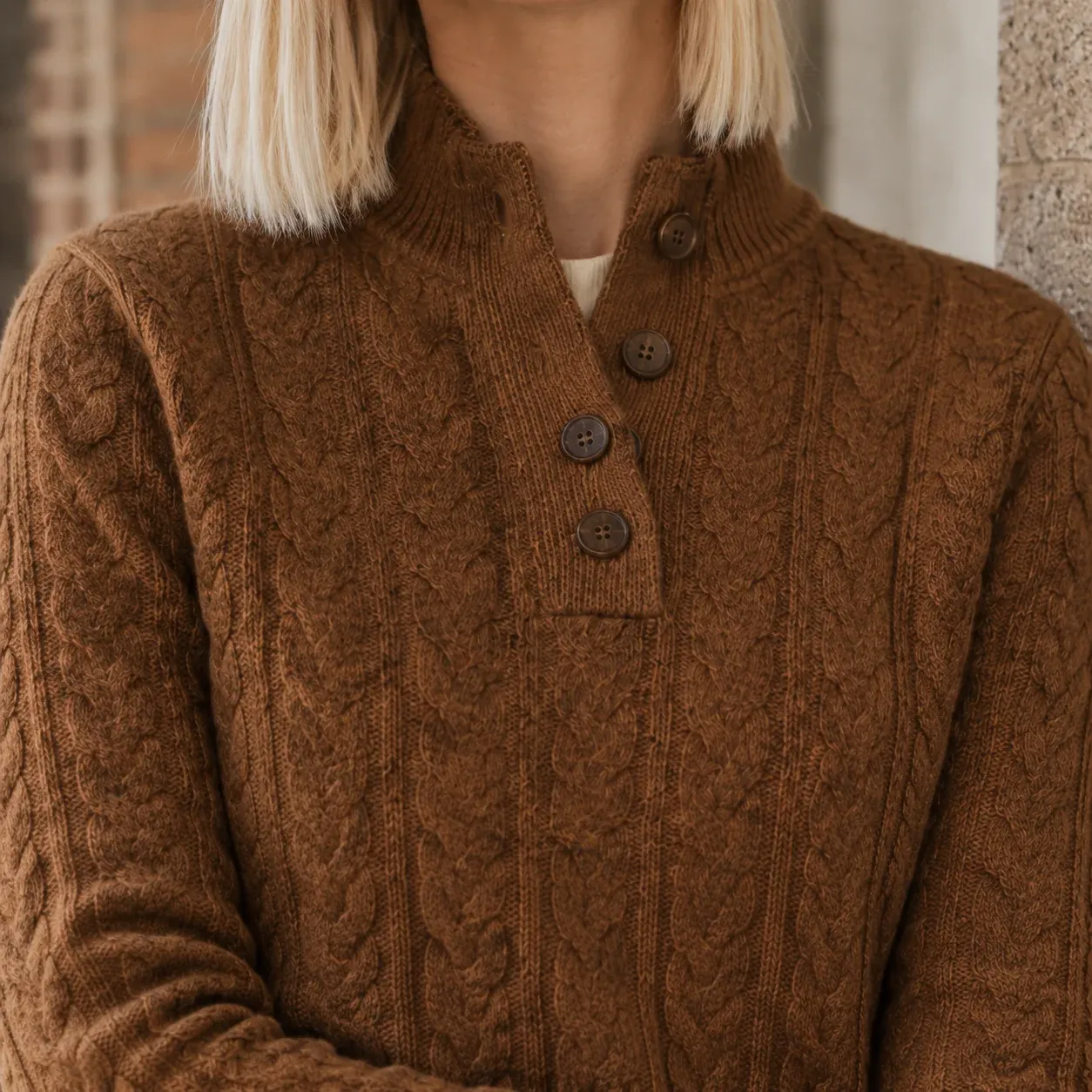 Anouk Cable Sweater — Brown construction detail