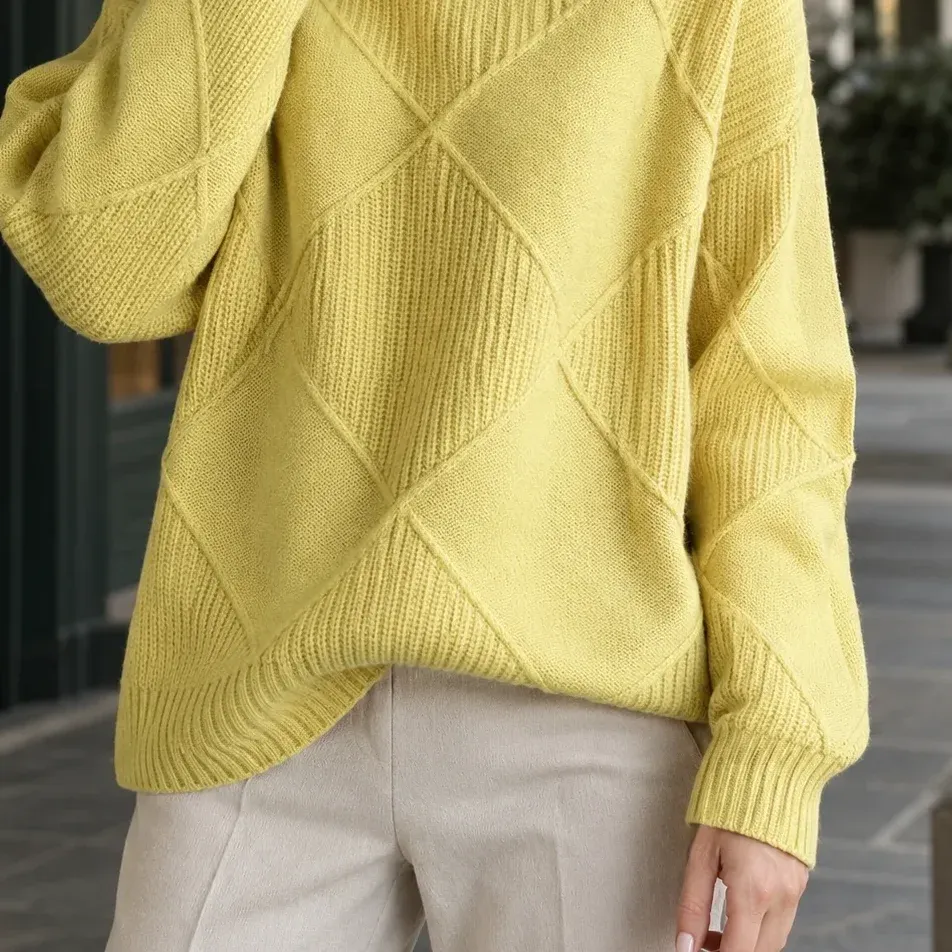 Scarlett Diamond Turtleneck — Yellow lower garment detail